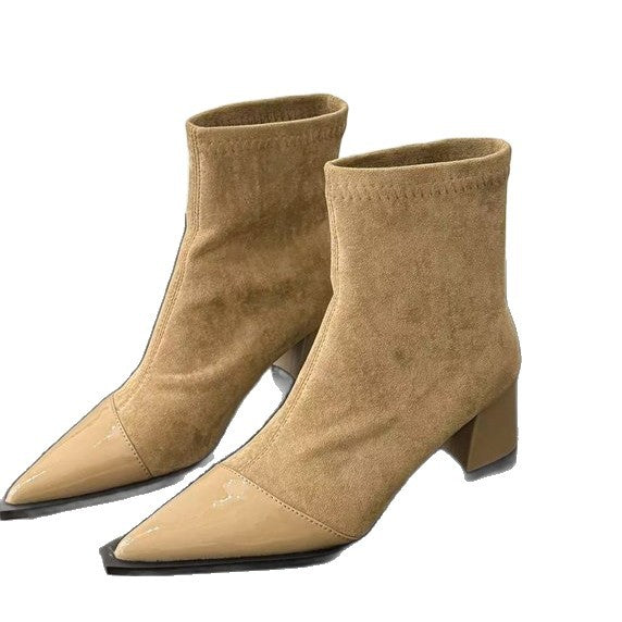 Bota Feminina de Salto Grosso e Cano Fino – Estilo Elegante