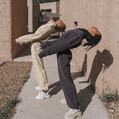 Conjunto Moletom Gola Alta com Zíper e Calça Reta