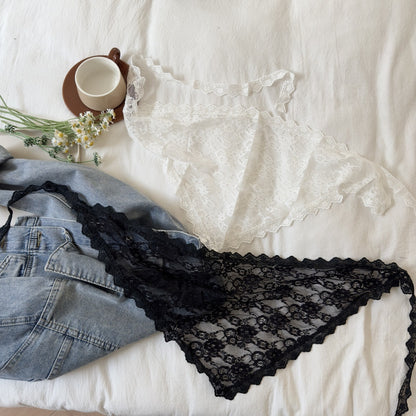 Lenço Decorativo Triangular em Renda com Bordado