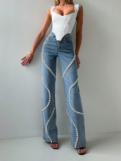 Calça Jeans Feminina Reta com Aplicação de Strass
