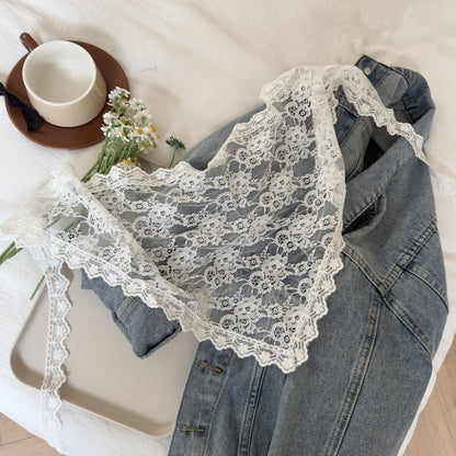 Lenço Decorativo Triangular em Renda com Bordado