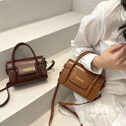 Womens Minimalist Solid-color Trendy Niche Crossbody Bag